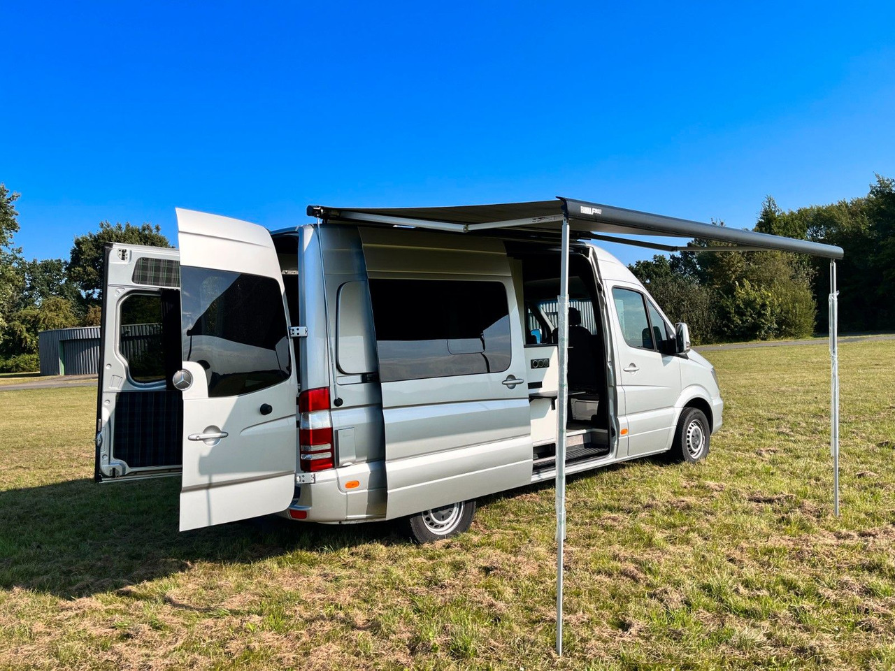 Mercedes-Benz Sprinter 3,5t Solar / Dusche / WC - Кемпер ван: снимка 2 Mercedes-Benz Sprinter 3,5t Solar / Dusche / WC - Кемпер ван: снимка 2