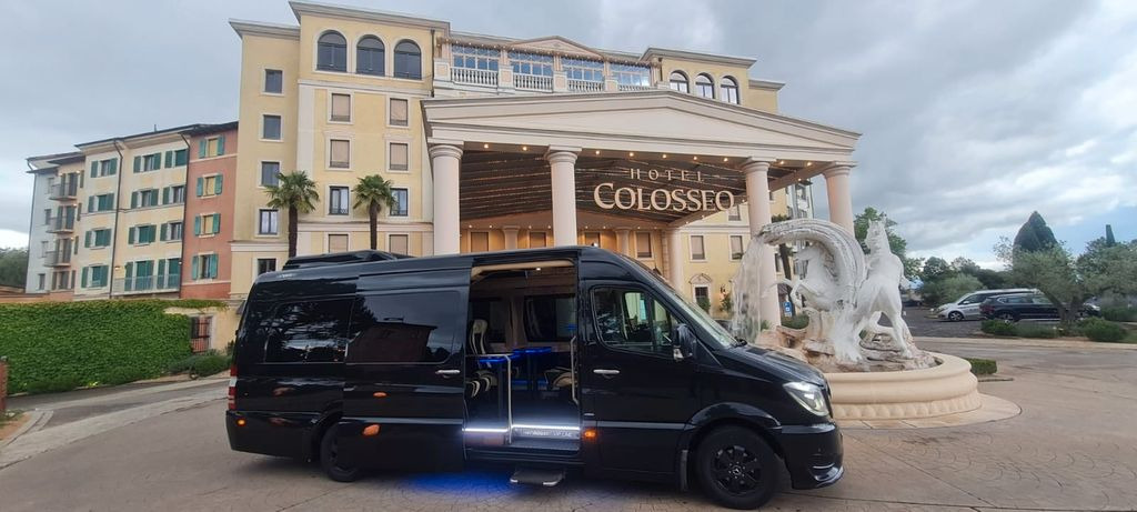 Mercedes-Benz Sprinter 319 VIP 8+1 Mercedes-Benz Sprinter 319 VIP 8+1 - Микробус, Пътнически бус: снимка 1 Mercedes-Benz Sprinter 319 VIP 8+1 Mercedes-Benz Sprinter 319 VIP 8+1 - Микробус, Пътнически бус: снимка 1