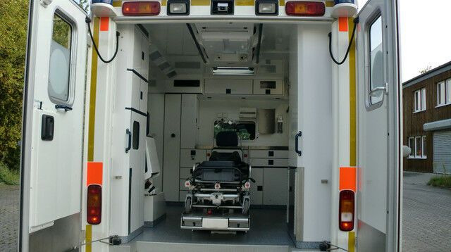 Линейка Mercedes-Benz Sprinter 516 CDI /on Stock / Mercedes-Benz Sprinter 516 CDI /on Stock /: снимка 10 Линейка Mercedes-Benz Sprinter 516 CDI /on Stock / Mercedes-Benz Sprinter 516 CDI /on Stock /: снимка 10