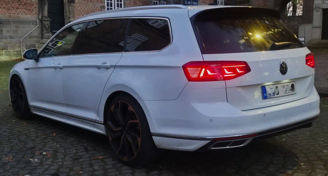 Volkswagen Passat 4-motion R line 9x20 Zoll - Комби: снимка 4 Volkswagen Passat 4-motion R line 9x20 Zoll - Комби: снимка 4