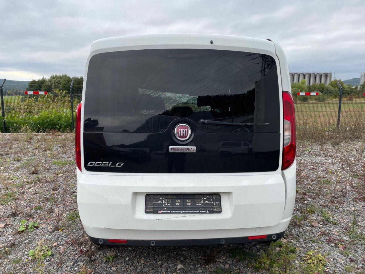Fiat Doblo Maxi 1.6 M-Jet Euro6 Klima ZV - Пътнически бус: снимка 4 Fiat Doblo Maxi 1.6 M-Jet Euro6 Klima ZV - Пътнически бус: снимка 4