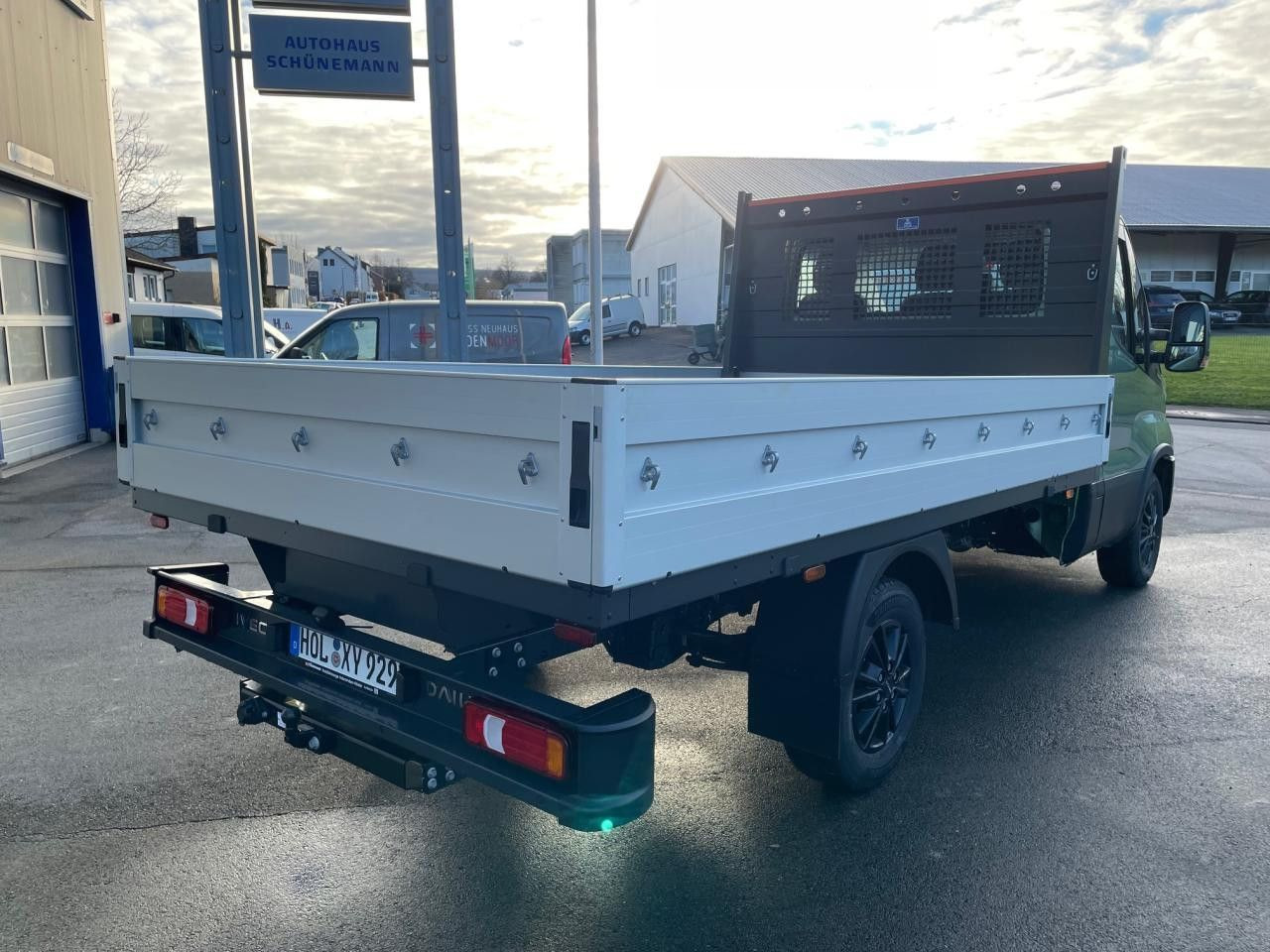 Iveco Daily 35S14A8 Euro6 Klima AHK Navi ZV Iveco Daily 35S14A8 Euro6 Klima AHK Navi ZV - Бордови бус: снимка 4 Iveco Daily 35S14A8 Euro6 Klima AHK Navi ZV Iveco Daily 35S14A8 Euro6 Klima AHK Navi ZV - Бордови бус: снимка 4