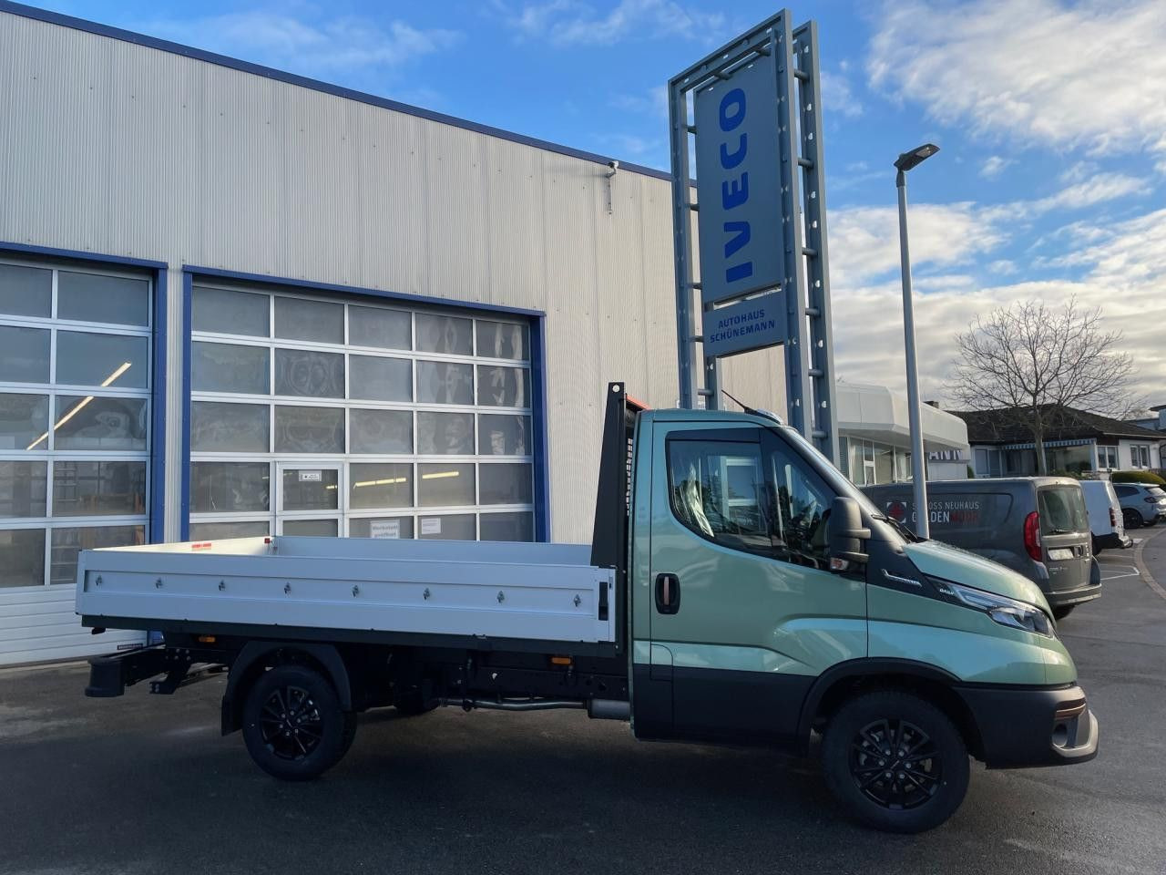 Iveco Daily 35S14A8 Euro6 Klima AHK Navi ZV Iveco Daily 35S14A8 Euro6 Klima AHK Navi ZV - Бордови бус: снимка 3 Iveco Daily 35S14A8 Euro6 Klima AHK Navi ZV Iveco Daily 35S14A8 Euro6 Klima AHK Navi ZV - Бордови бус: снимка 3