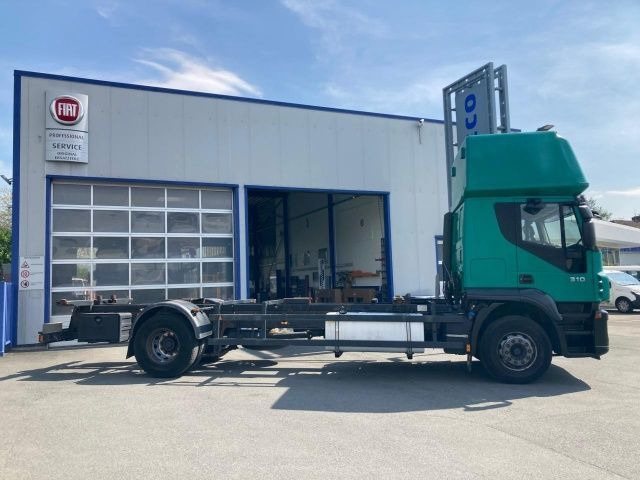 Iveco Stralis AT190S31/FP CM TOPSLEEPER Euro5 Intarder - Контейнеровоз/ Сменна каросерия камион: снимка 3 Iveco Stralis AT190S31/FP CM TOPSLEEPER Euro5 Intarder - Контейнеровоз/ Сменна каросерия камион: снимка 3