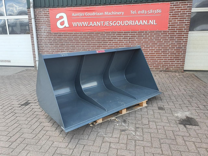 AGM volumebak 925 liter - Кофа: снимка 1 AGM volumebak 925 liter - Кофа: снимка 1