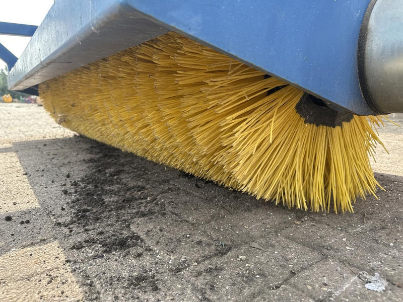 Bezem - Gebruikt - Четка: снимка 5 Bezem - Gebruikt - Четка: снимка 5