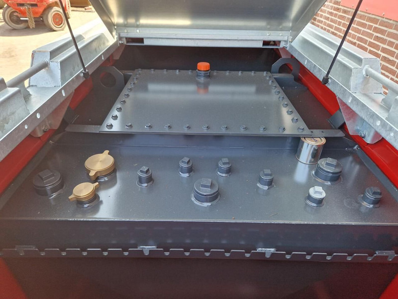 Diesel tank/ IBC 2200 liter - Резервоар за съхранение: снимка 5 Diesel tank/ IBC 2200 liter - Резервоар за съхранение: снимка 5