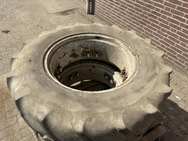 Goodyear banden 14.9 R28 - Gebruikt - Гуми и джанти: снимка 3 Goodyear banden 14.9 R28 - Gebruikt - Гуми и джанти: снимка 3