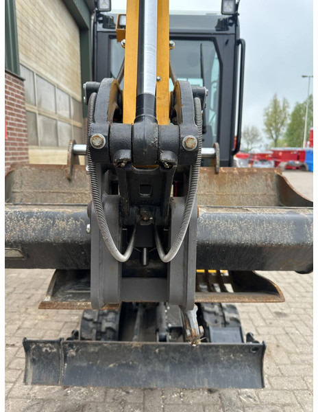 JCB 19 C-1 - Мини багер: снимка 4 JCB 19 C-1 - Мини багер: снимка 4