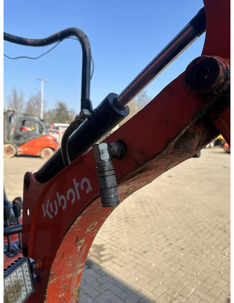 Мини багер Kubota KOO8-3: снимка 10