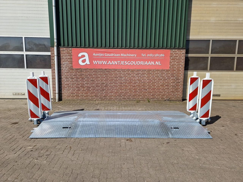 Нови Товарна рампа Leidingdrempel / road ramp: снимка 1