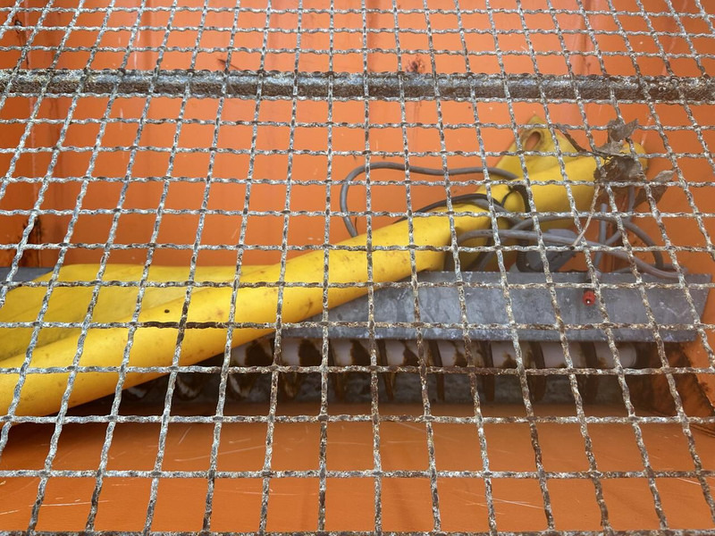 Onbekend - Машина за разпръскване на сол/ Пясък: снимка 5 Onbekend - Машина за разпръскване на сол/ Пясък: снимка 5