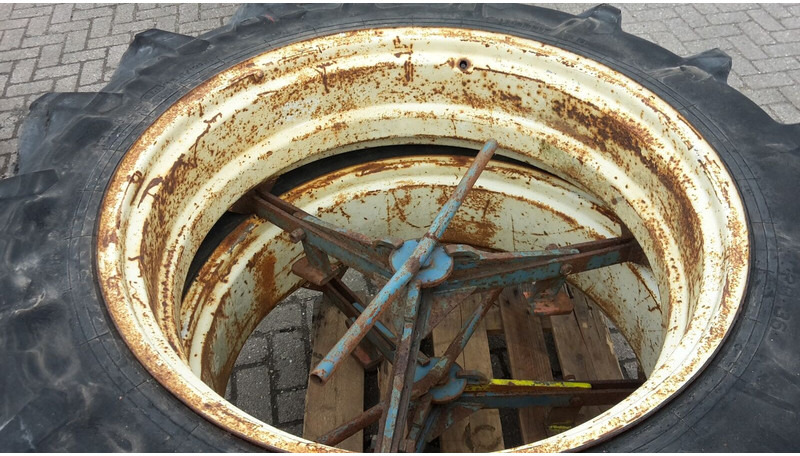 Pirelli - Гуми и джанти: снимка 5 Pirelli - Гуми и джанти: снимка 5