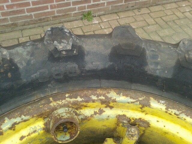 Pirelli - Гуми и джанти: снимка 2 Pirelli - Гуми и джанти: снимка 2