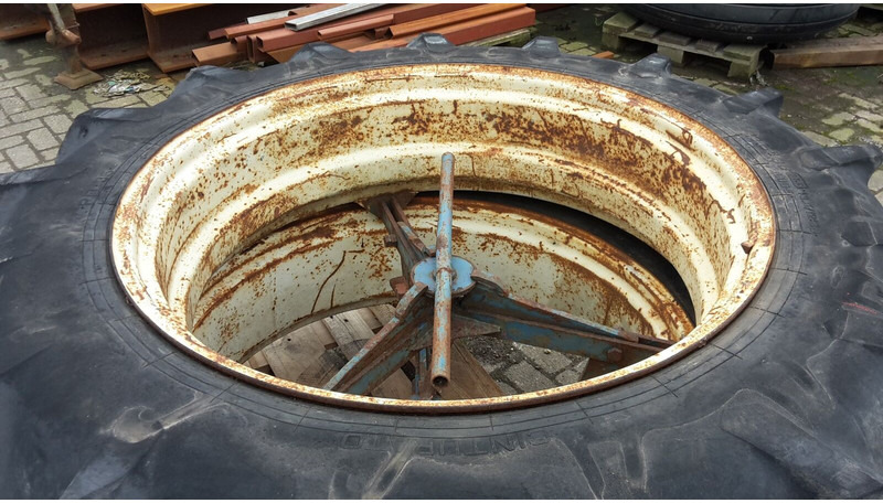 Pirelli - Гуми и джанти: снимка 4 Pirelli - Гуми и джанти: снимка 4