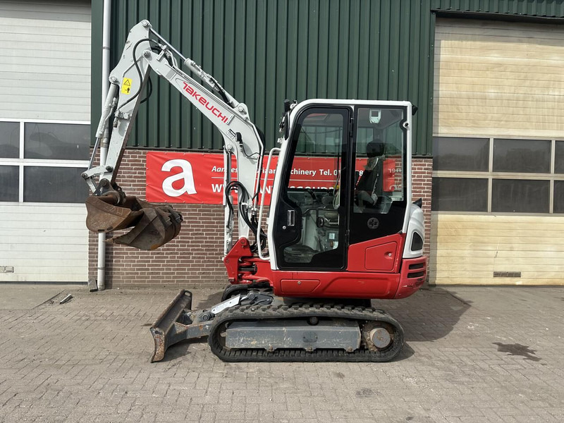 Takeuchi Kraan TB230 - Gebruikt - Мини багер: снимка 1 Takeuchi Kraan TB230 - Gebruikt - Мини багер: снимка 1