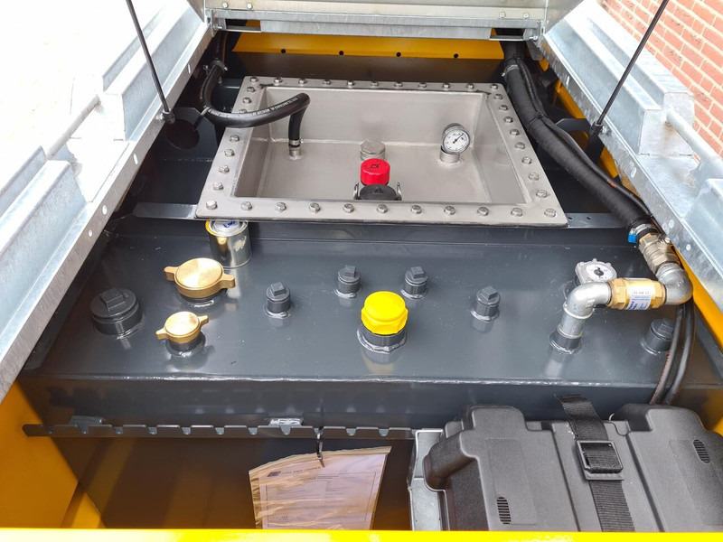 Tankwagen snelverkeer tandemas - Ремарке цистерна: снимка 4 Tankwagen snelverkeer tandemas - Ремарке цистерна: снимка 4