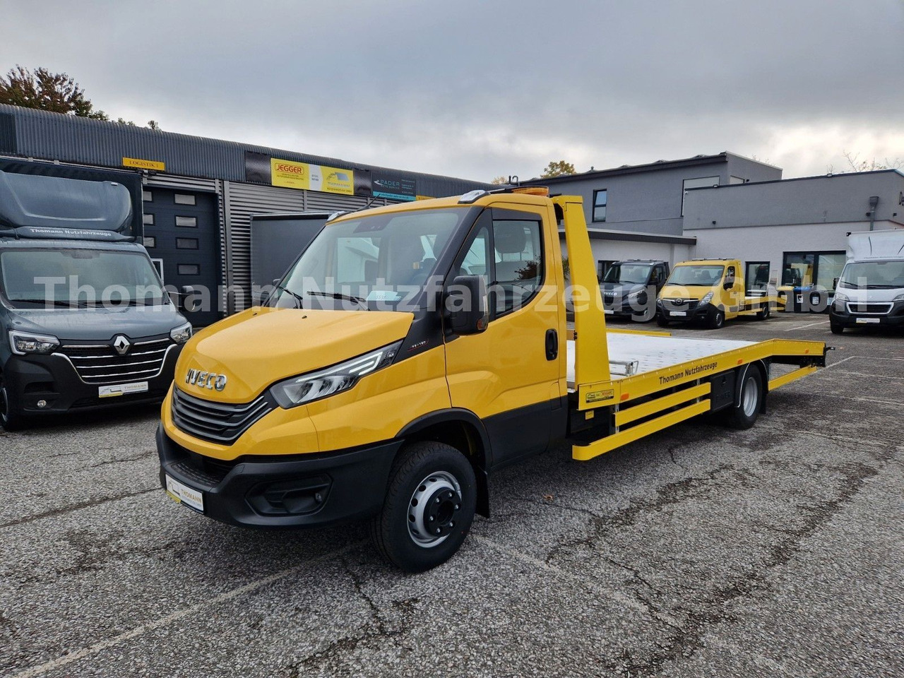 Iveco DAILY 70C18 Festplateau Alu Premium Navi ACC - Камион пътна помощ: снимка 2 Iveco DAILY 70C18 Festplateau Alu Premium Navi ACC - Камион пътна помощ: снимка 2