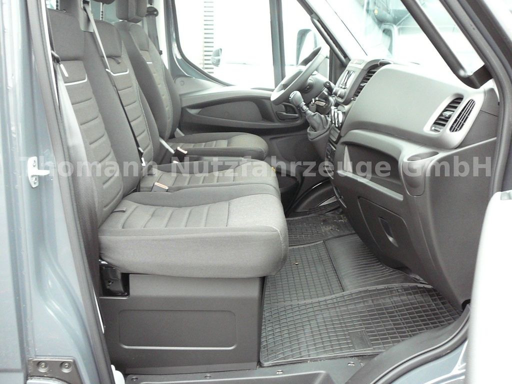 Нови Камион пътна помощ, Лекотоварен автомобил Iveco DAILY 70C18 Schiebeplateau Luftfederung: снимка 16