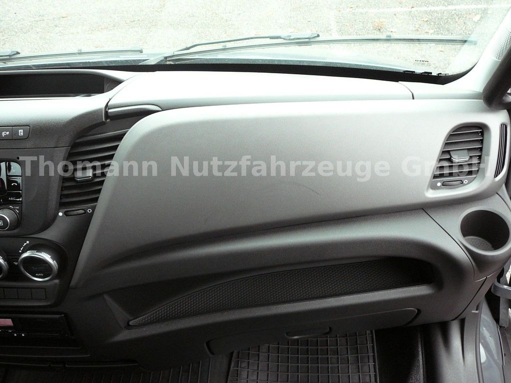 Нови Камион пътна помощ, Лекотоварен автомобил Iveco DAILY 70C18 Schiebeplateau Luftfederung: снимка 25