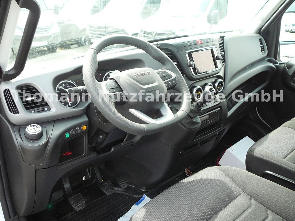 Нови Камион пътна помощ, Лекотоварен автомобил Iveco DAILY 72C18 Schiebeplateu Hubbrille Luftfed Navi: снимка 12