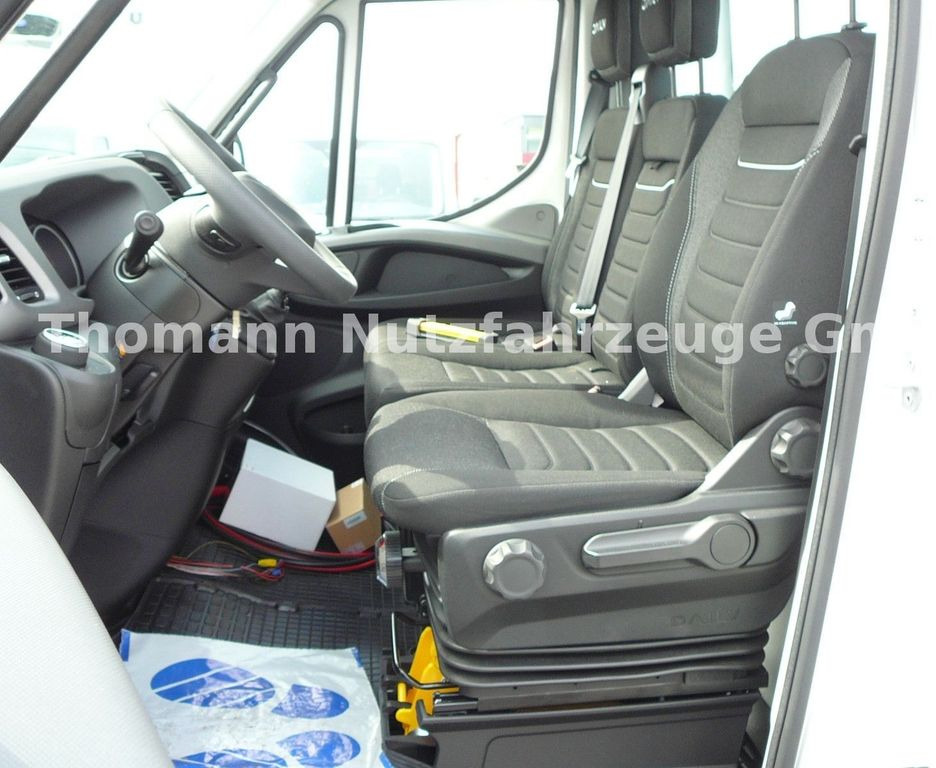 Нови Камион пътна помощ, Лекотоварен автомобил Iveco DAILY 72C18 Schiebeplateu Hubbrille Luftfed Navi: снимка 11