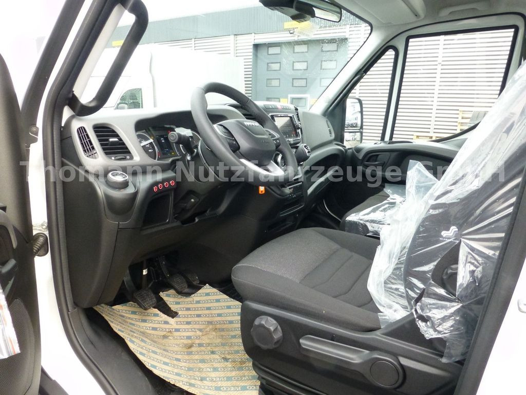 Нови Камион пътна помощ, Лекотоварен автомобил Iveco DAILY 72C18 Schiebeplateu Luftfed Navi: снимка 20