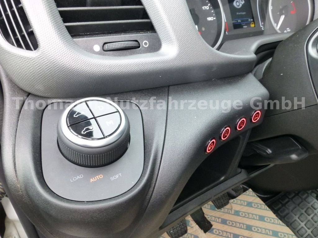 Нови Камион пътна помощ, Лекотоварен автомобил Iveco DAILY 72C18 Schiebeplateu Luftfed Navi: снимка 25