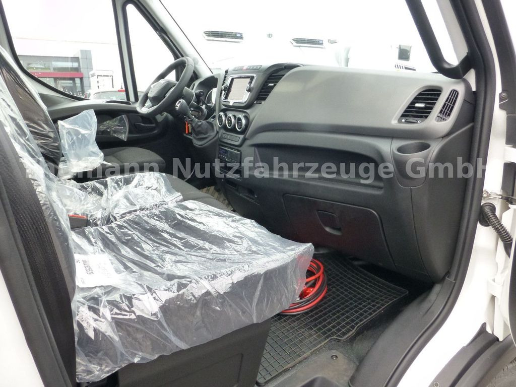 Нови Камион пътна помощ, Лекотоварен автомобил Iveco DAILY 72C18 Schiebeplateu Luftfed Navi: снимка 23