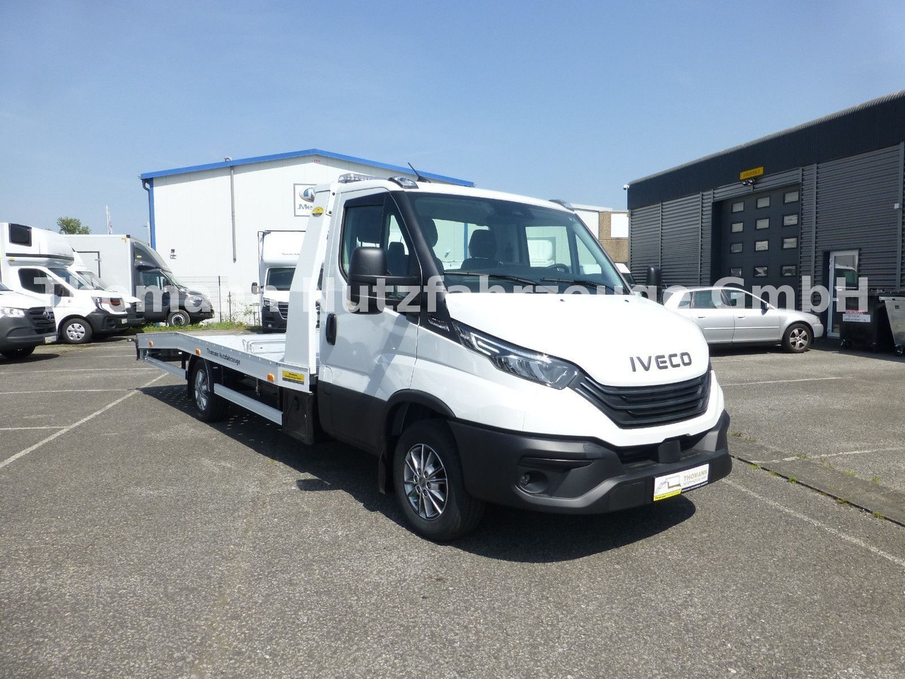 Iveco Daily 35S18 Autotransporter Aut. Luftfed. NAVI - Камион пътна помощ: снимка 2 Iveco Daily 35S18 Autotransporter Aut. Luftfed. NAVI - Камион пътна помощ: снимка 2