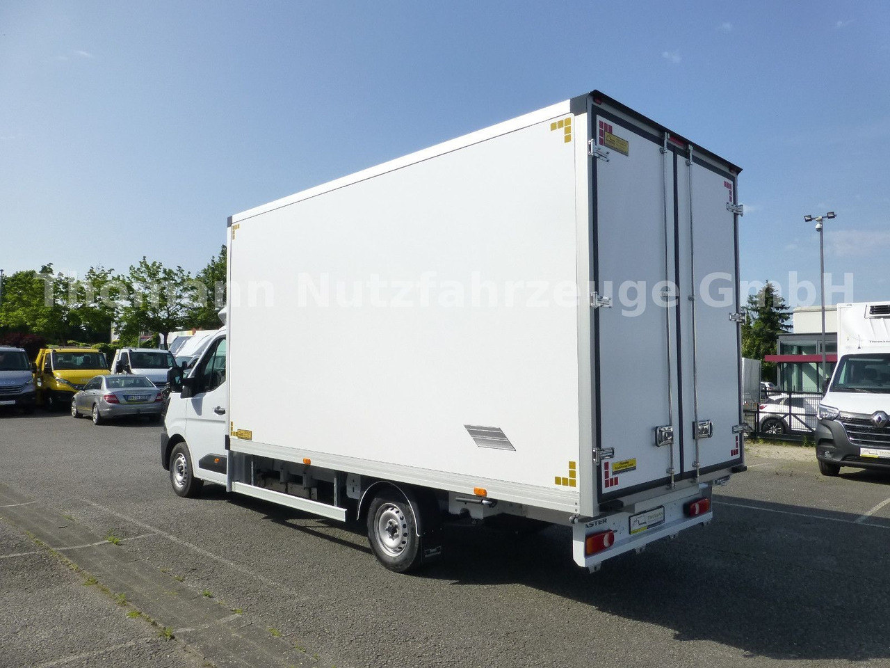Renault NEW Master 2025 Koffer Türen Möbelkoffer - Лекотоварен автомобил фургон: снимка 4 Renault NEW Master 2025 Koffer Türen Möbelkoffer - Лекотоварен автомобил фургон: снимка 4