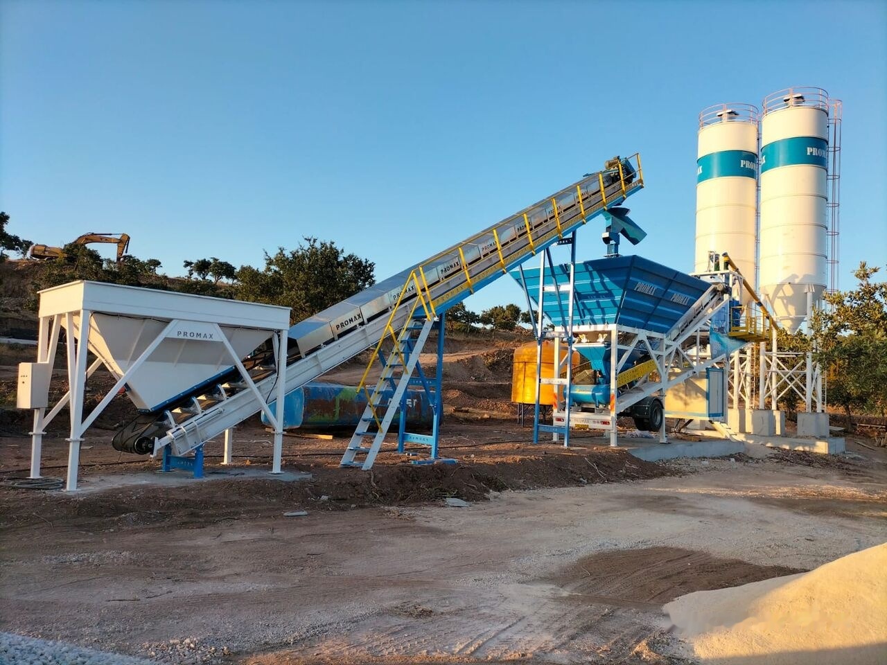 Promax Mobile Concrete Batching Plant PROMAX M60-SNG (60m3/h) - Бетонов възел: снимка 1 Promax Mobile Concrete Batching Plant PROMAX M60-SNG (60m3/h) - Бетонов възел: снимка 1