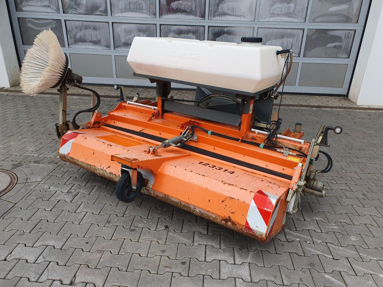 Bema 25 Dual Kehrmaschine / 2.050 mm / 2020 - Четка: снимка 2 Bema 25 Dual Kehrmaschine / 2.050 mm / 2020 - Четка: снимка 2