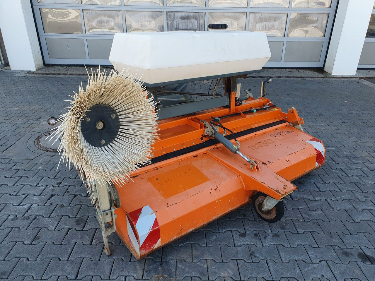 Bema 25 Dual Kehrmaschine / 2.050 mm / 2020 - Четка: снимка 2 Bema 25 Dual Kehrmaschine / 2.050 mm / 2020 - Четка: снимка 2