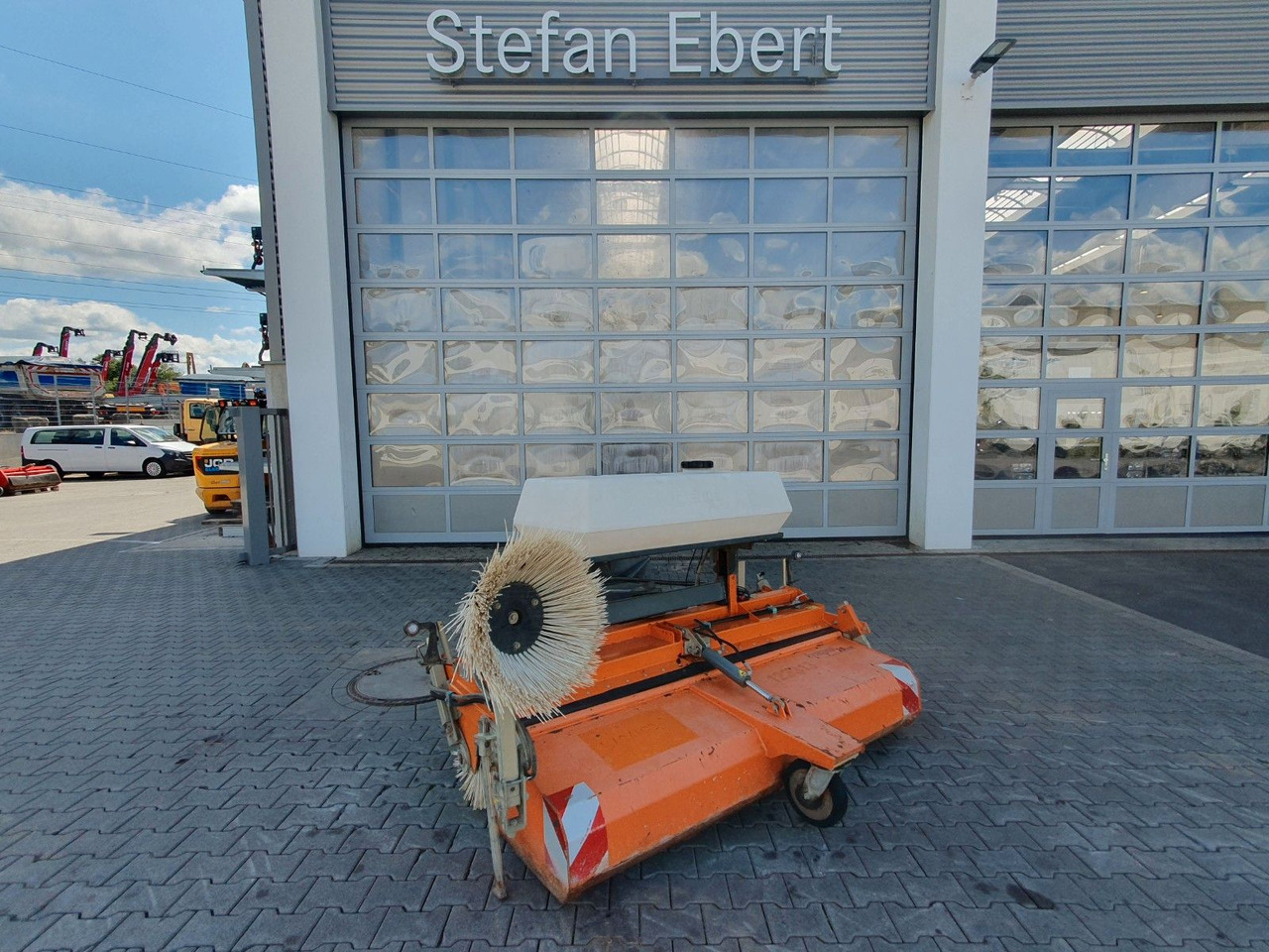 Bema 25 Dual Kehrmaschine / 2.050 mm / 2020 - Четка: снимка 1 Bema 25 Dual Kehrmaschine / 2.050 mm / 2020 - Четка: снимка 1