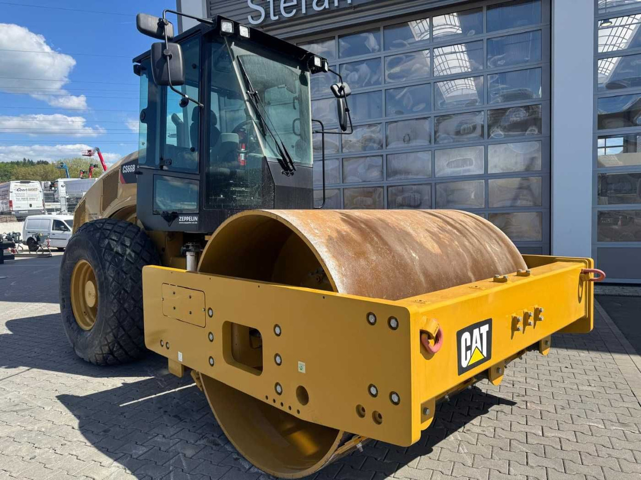 CAT CS66B / 2017 / nur 83h! / Klima / neuwertig! - Компактор: снимка 2 CAT CS66B / 2017 / nur 83h! / Klima / neuwertig! - Компактор: снимка 2