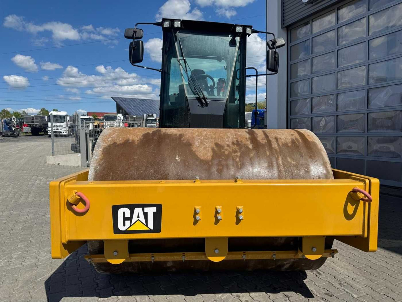 CAT CS66B / 2017 / nur 83h! / Klima / neuwertig! - Компактор: снимка 3 CAT CS66B / 2017 / nur 83h! / Klima / neuwertig! - Компактор: снимка 3