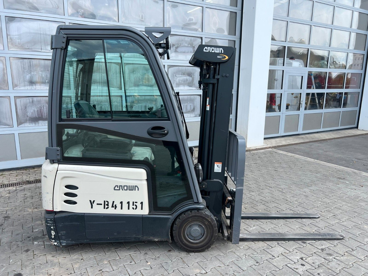Crown SCT6020-1.3 / Triplex 4,3m / 1.227h / 2017 - Електрокар: снимка 2 Crown SCT6020-1.3 / Triplex 4,3m / 1.227h / 2017 - Електрокар: снимка 2