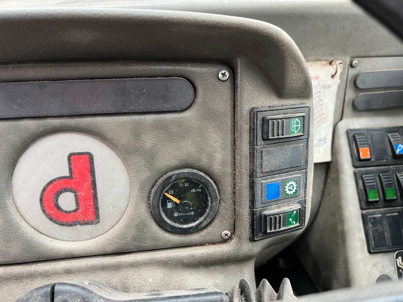 Колесен товарач Dieci Icarus 40.16 ET 166 / 4.238 h / 2003: снимка 14 Колесен товарач Dieci Icarus 40.16 ET 166 / 4.238 h / 2003: снимка 14