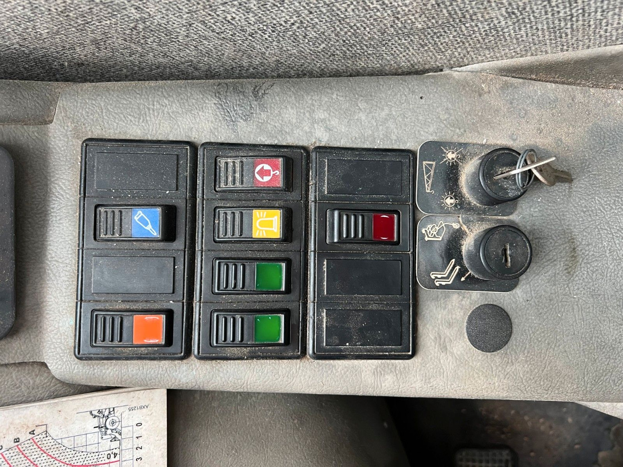 Колесен товарач Dieci Icarus 40.16 ET 166 / 4.238 h / 2003: снимка 16 Колесен товарач Dieci Icarus 40.16 ET 166 / 4.238 h / 2003: снимка 16