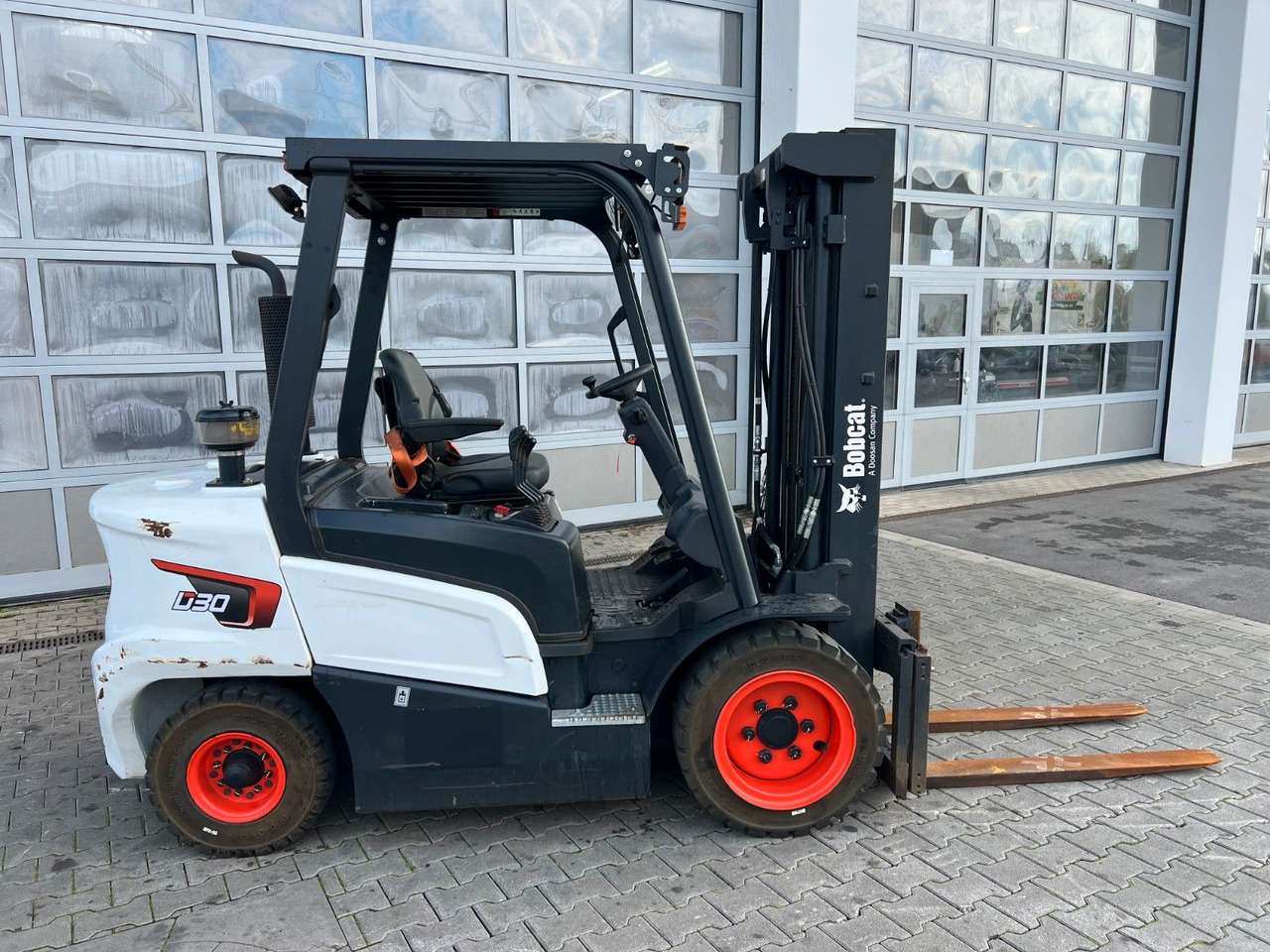 Doosan D30NXS / nur 482h! / 12.2023 / SS - Електрокар: снимка 3 Doosan D30NXS / nur 482h! / 12.2023 / SS - Електрокар: снимка 3
