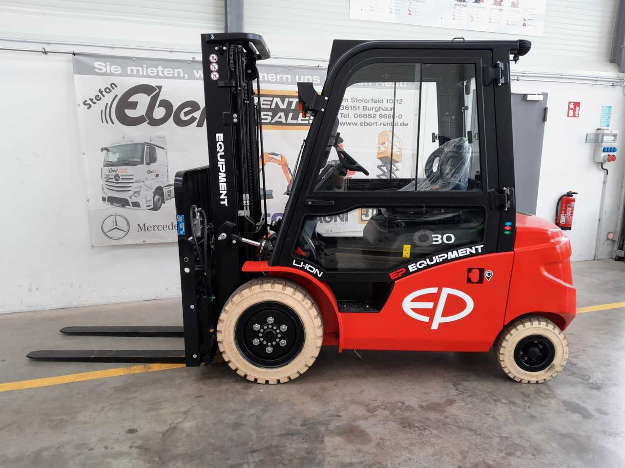 EP Equipment EFL303 / 3,0T / Triplex: 4,80m / SS - Електрокар: снимка 2 EP Equipment EFL303 / 3,0T / Triplex: 4,80m / SS - Електрокар: снимка 2