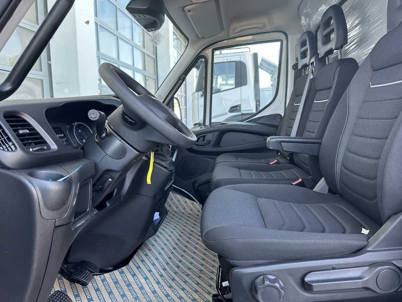 Бордови бус Iveco 60C16H 3.0L *R4.350mm*AHK*3-Sitze*Klima*: снимка 7