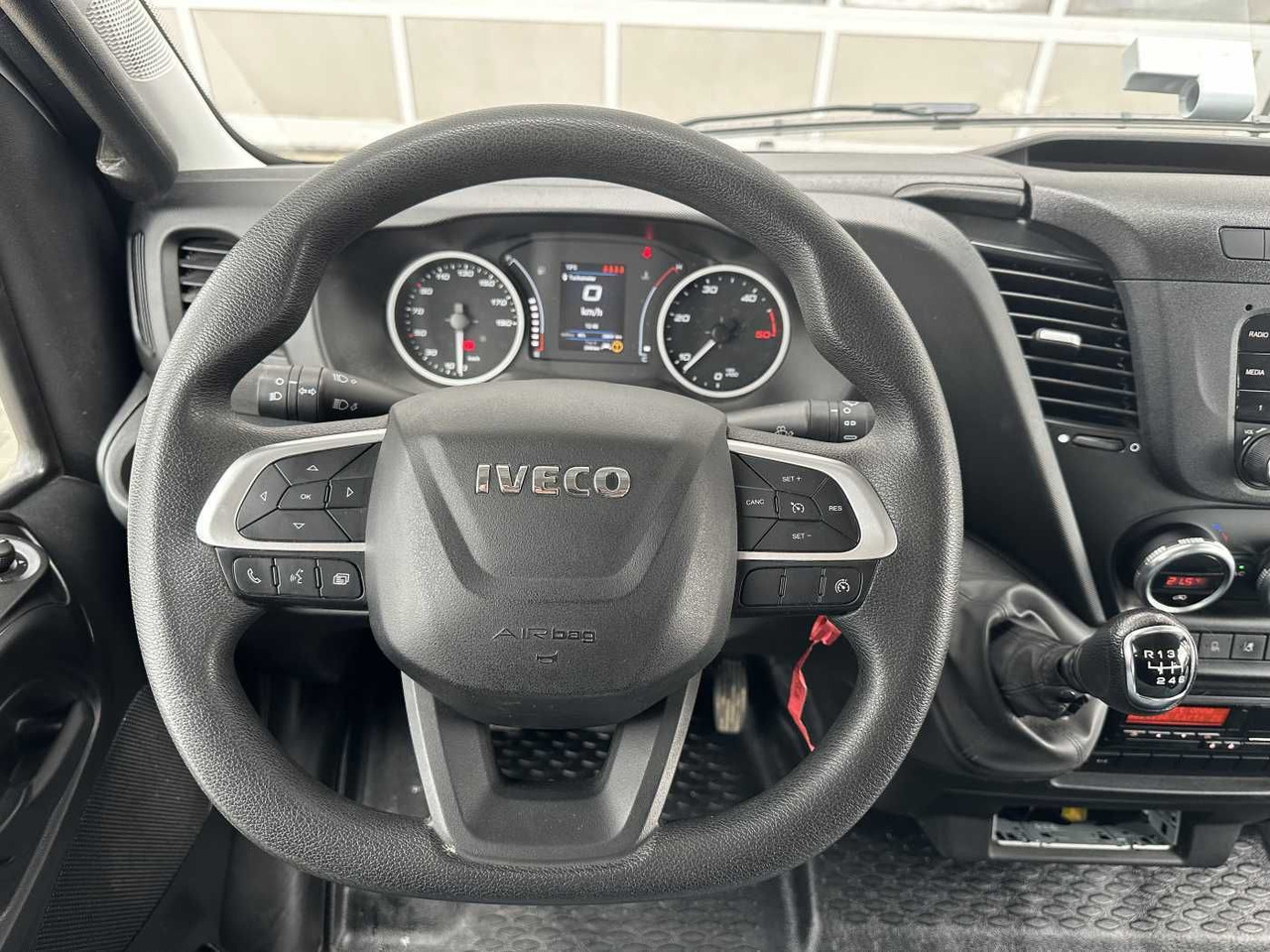 Бус самосвал Iveco 70C18H 3-S.Kipper *R.3750mm*7Sitze*AHK*: снимка 10