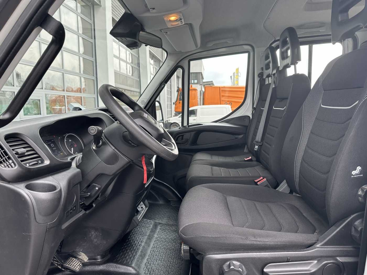 Бус самосвал Iveco 70C18H 3-S.Kipper *R.3750mm*7Sitze*AHK*: снимка 9