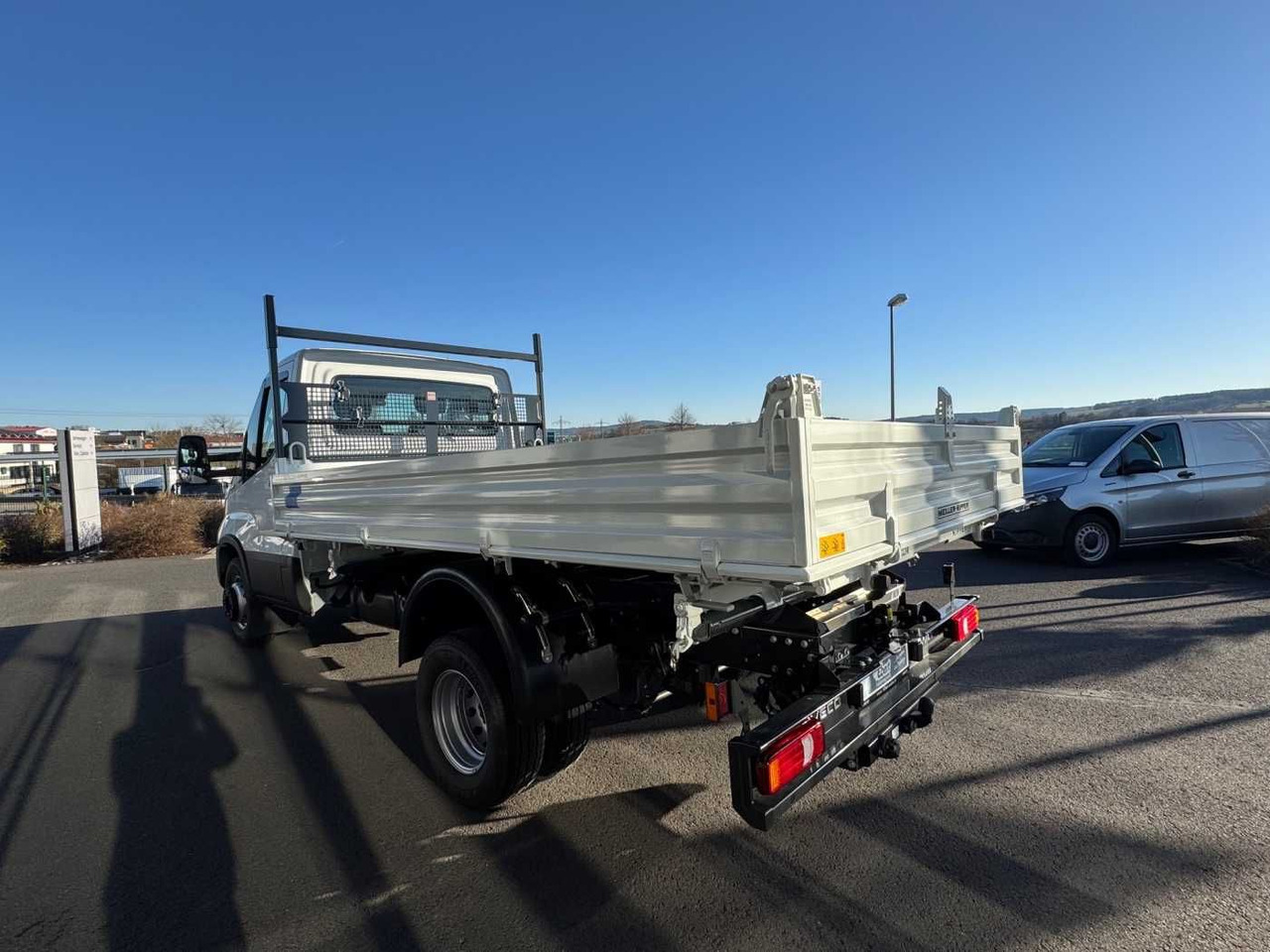 Iveco 70C18H Meiller 3-S.Kipper *2xAHK*Klima* - Бус самосвал: снимка 5 Iveco 70C18H Meiller 3-S.Kipper *2xAHK*Klima* - Бус самосвал: снимка 5