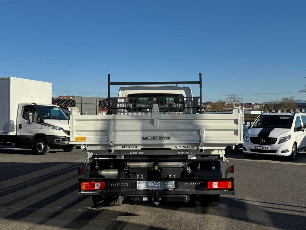 Iveco 70C18H Meiller 3-S.Kipper *2xAHK*Klima* - Бус самосвал: снимка 4 Iveco 70C18H Meiller 3-S.Kipper *2xAHK*Klima* - Бус самосвал: снимка 4