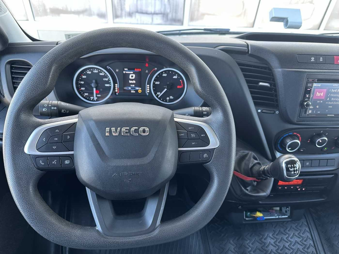 Бус самосвал Iveco 70C18H Meiller 3-S.Kipper *R.3750mm*7Sitze*AHK*: снимка 9