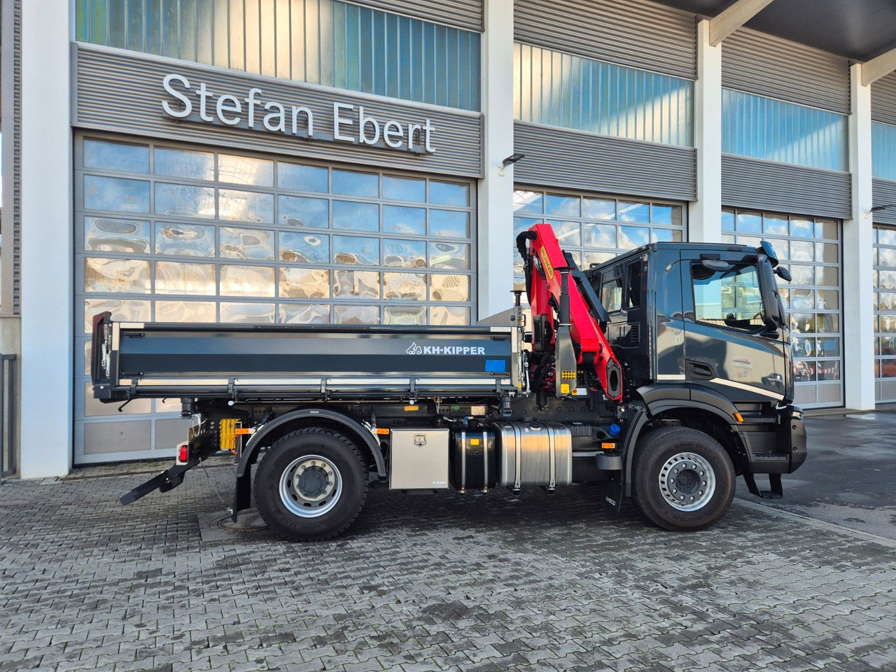 Самосвал камион, Камион с кран Iveco AD200X46/P HR OFF Palfinger PK 12.501 Funk AHK: снимка 39