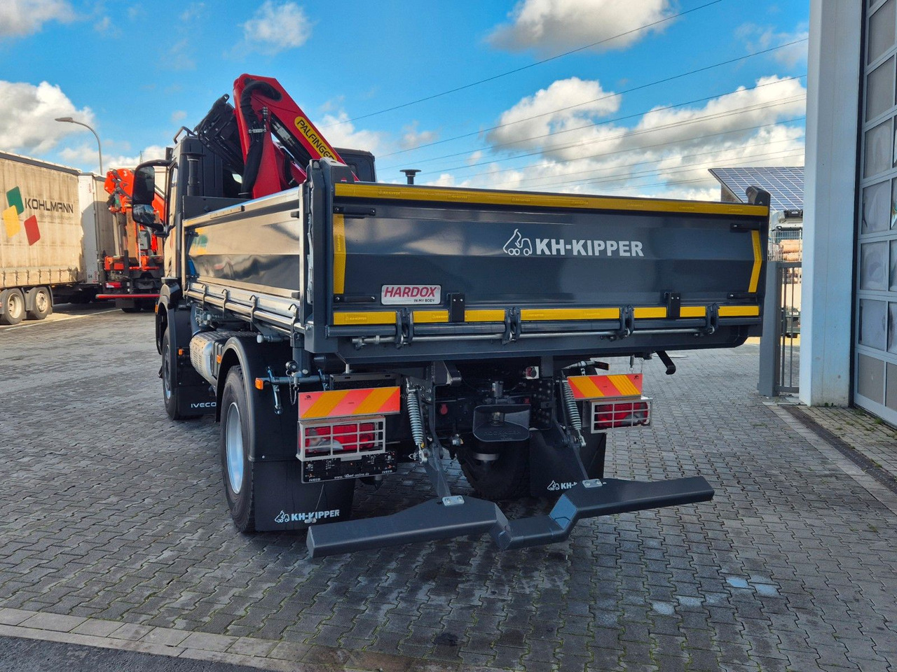 Самосвал камион, Камион с кран Iveco AD200X46/P HR OFF Palfinger PK 12.501 Funk AHK: снимка 38